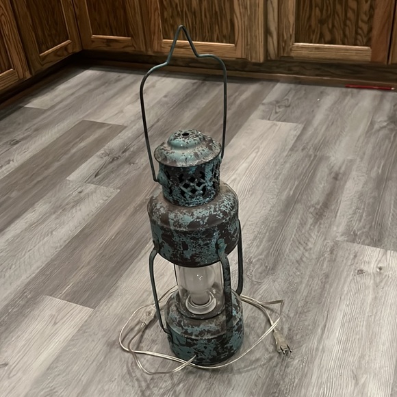 Vintage Other - Vintage handmade table lamp, EUC